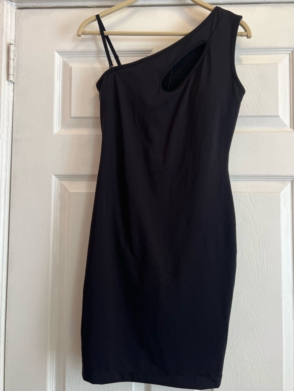 Women’s One-Shoulder Black Sleeve Cutout Dress